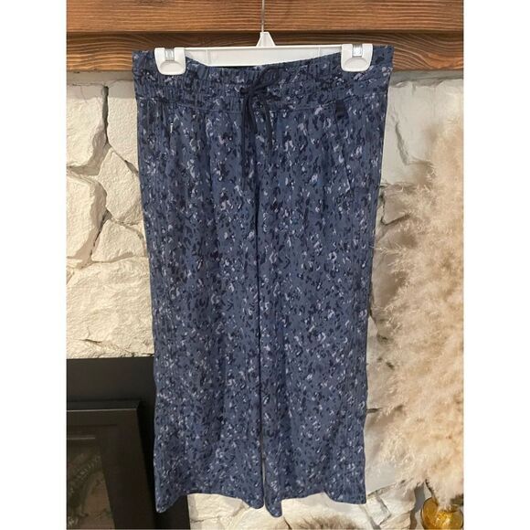Athleta avenue printed wide leg crop pant size 8 - Picture 1 of 5